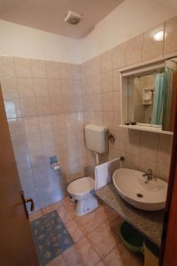 Apartman 1, WC